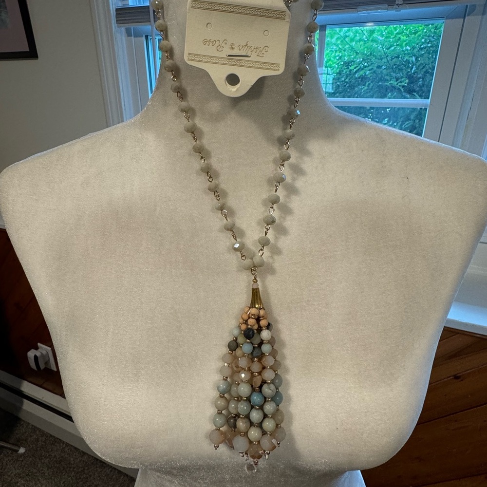 Ashlyn Rose Necklace Long Pendant Necklace NWTS Neutral Colors teardrop effect - Picture 2 of 2